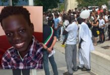 Tavullia, palloncini bianchi e commozione per l’ultimo saluto a Mor Kaire Seck