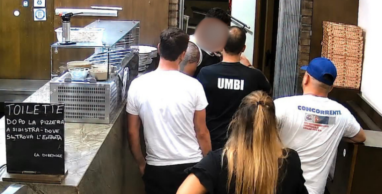 Pesaro, ristoratore denuncia minacce da due stranieri in centro: «Chiama chi vuoi, ti spacco»