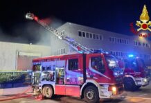 Incendio alla “Sigilla” di Pesaro, ai domiciliari il presunto mandante