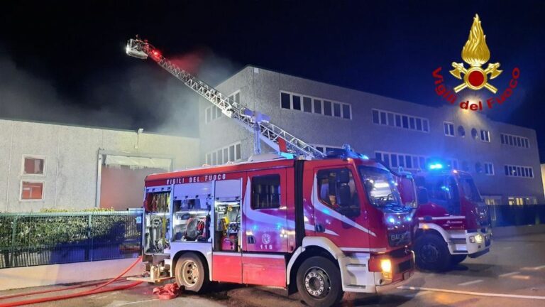 Incendio alla “Sigilla” di Pesaro, ai domiciliari il presunto mandante