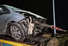 Fano, perde il controllo dell’auto e si ribalta