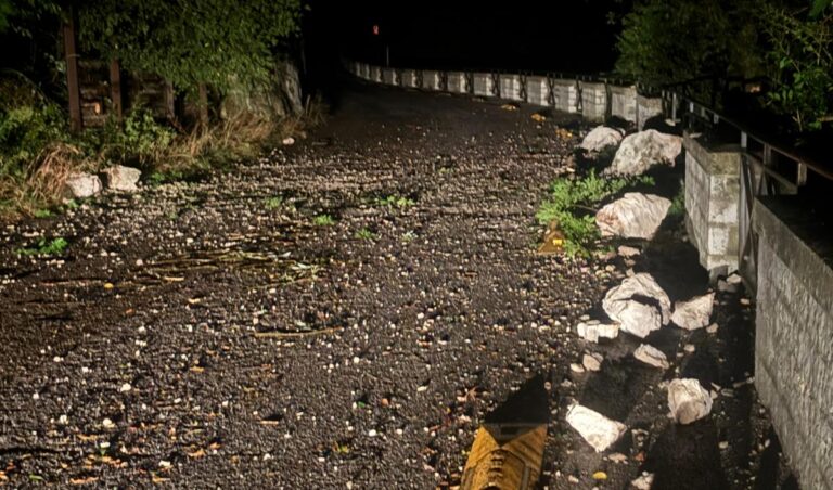 Furlo, Via Flaminia ancora chiusa dopo la caduta di massi: al via le verifiche per la riapertura