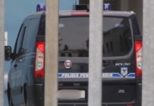Coltello e lima sul bus a Calcinelli, 30enne senegalese in carcere: “Era arrabbiato con dei tunisini che l’avevano minacciato”