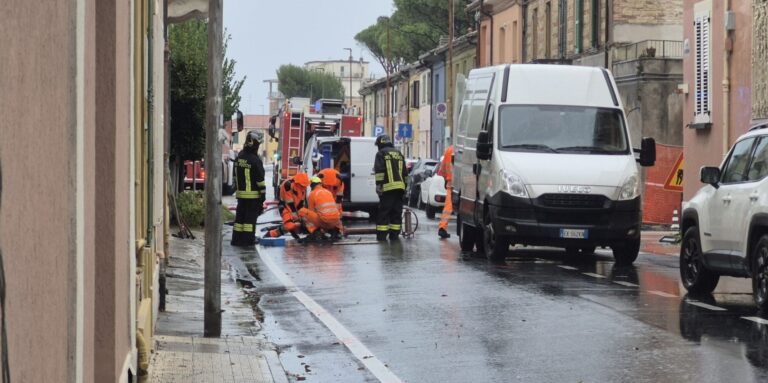 Fuga di gas a Fano, il sindaco Serfilippi: «Nessun ferito, situazione sotto controllo»