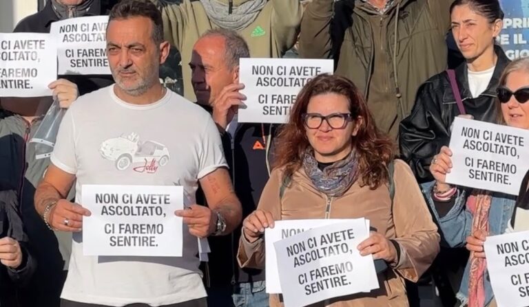 Pesaro, commercianti e ambulanti protestano contro il Comune: manifestazione il 27 ottobre al mercato